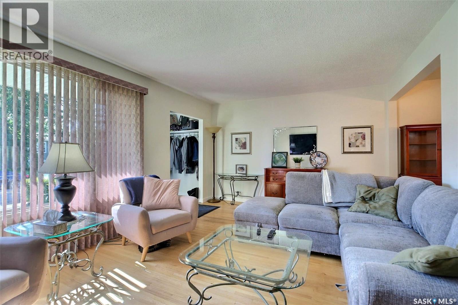 2122 Wascana STREET - 4