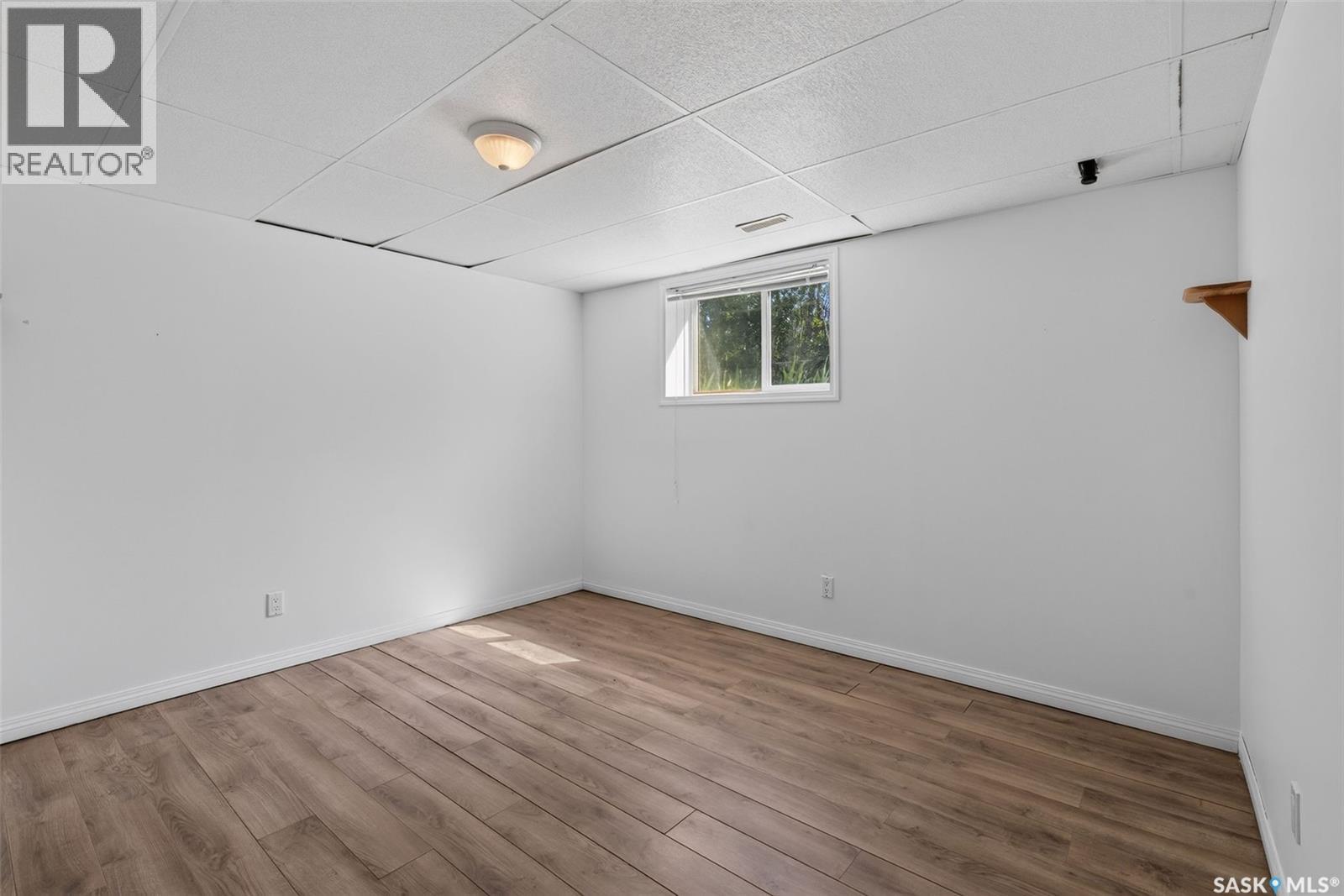 111 Redwing ROAD E - Image 32