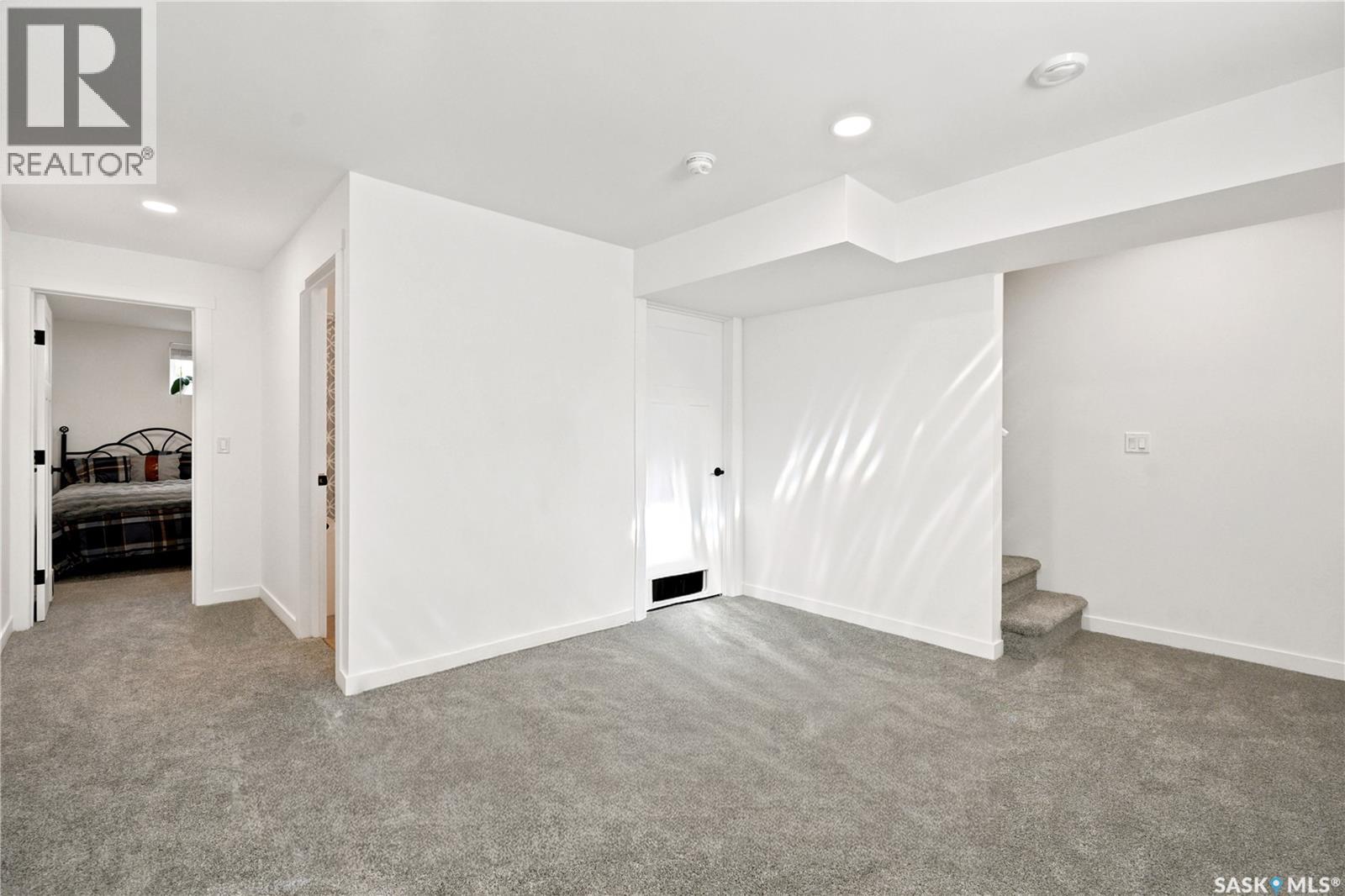 919A F AVENUE N — photo 32