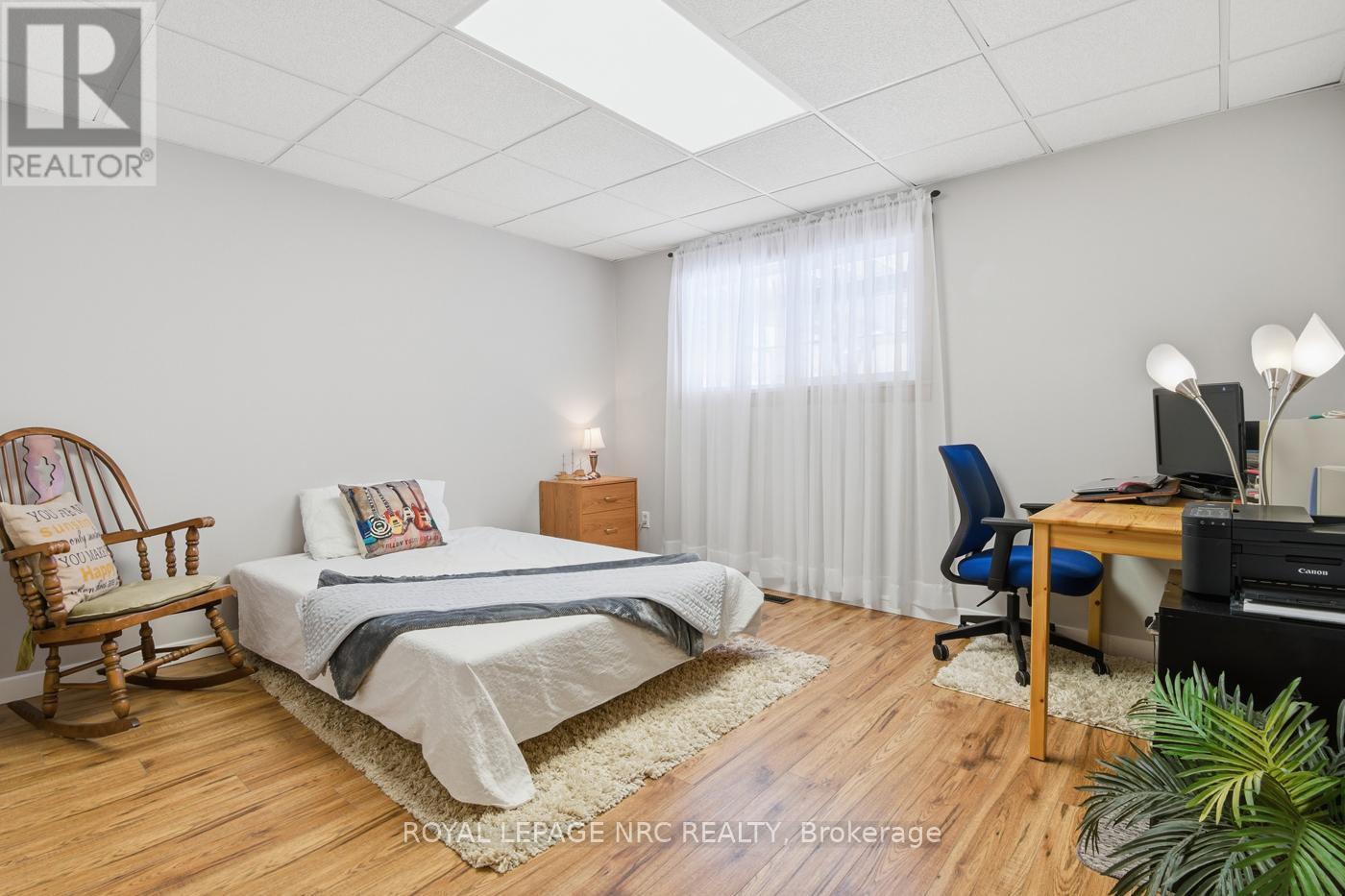 37 SPRUCESIDE CRESCENT - 23