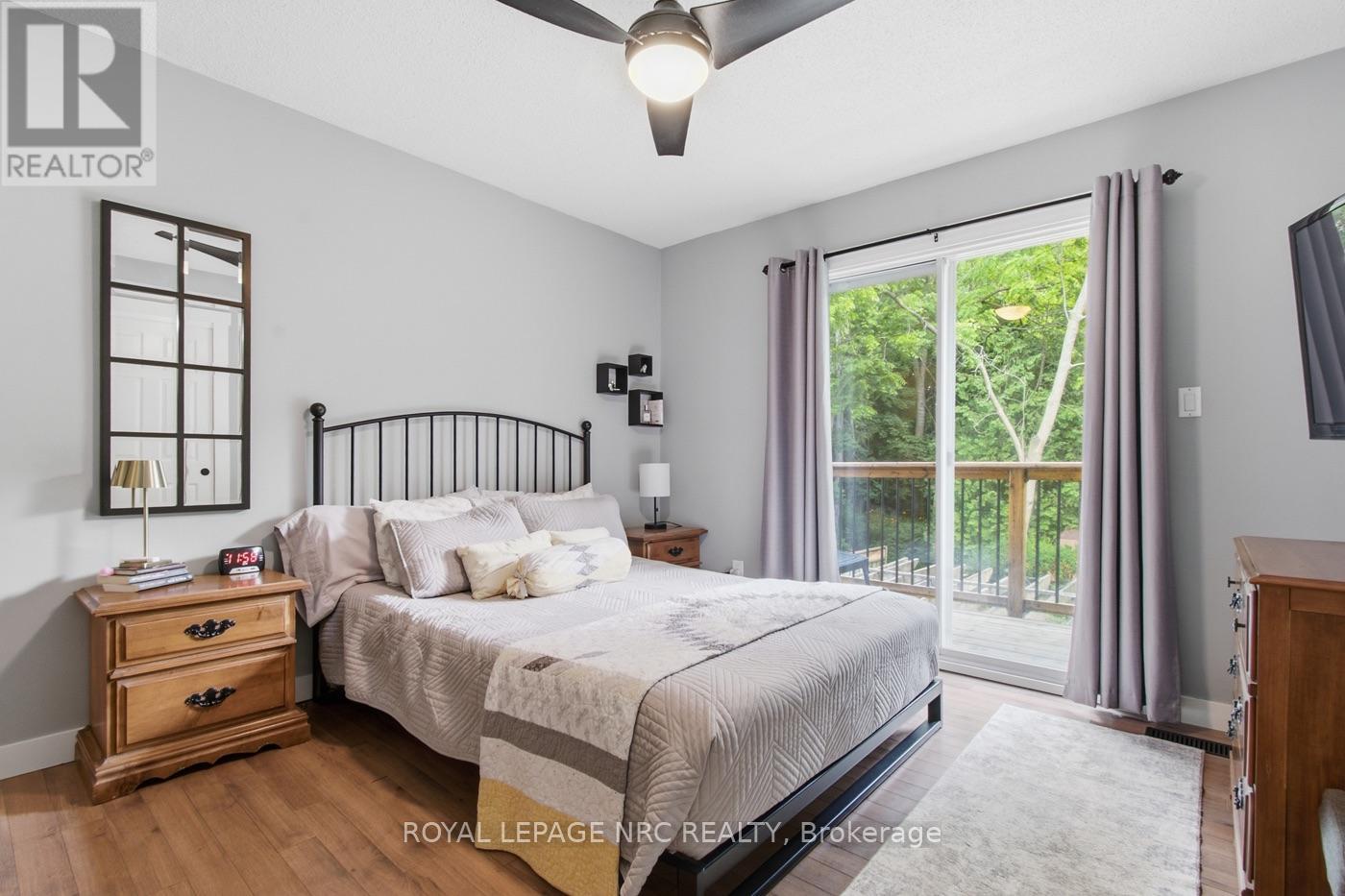 37 SPRUCESIDE CRESCENT - 13