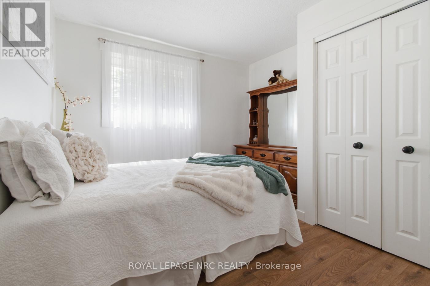 37 SPRUCESIDE CRESCENT - 15