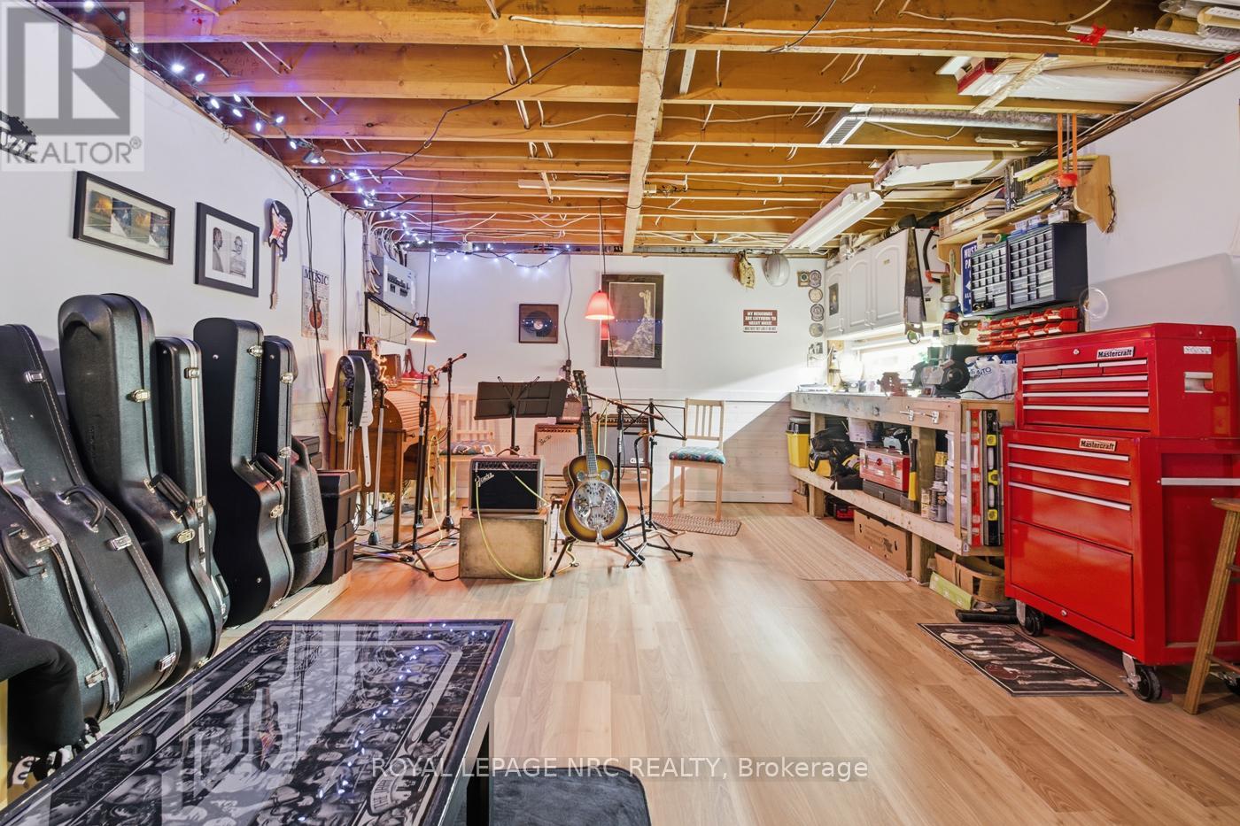 37 SPRUCESIDE CRESCENT - 27