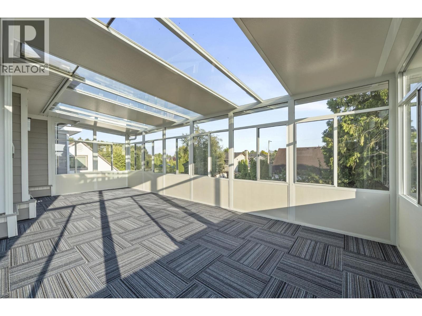 6114 49B Avenue, Delta