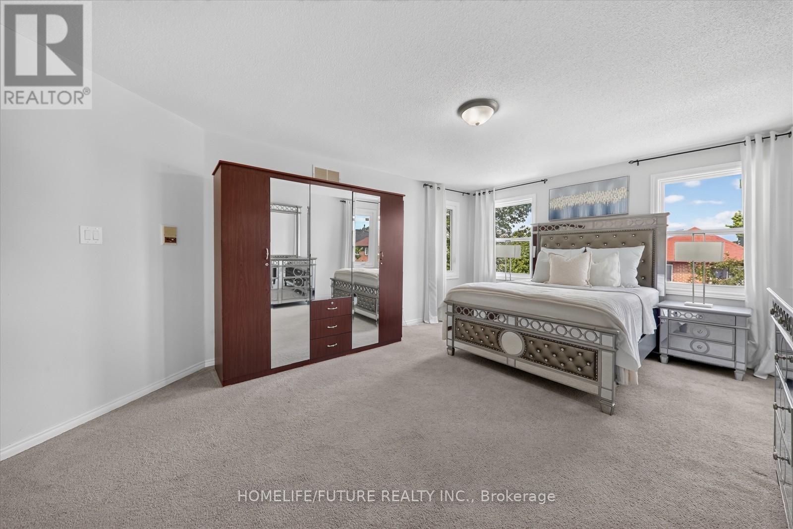 1580 HEATHSIDE CRESCENT - 23