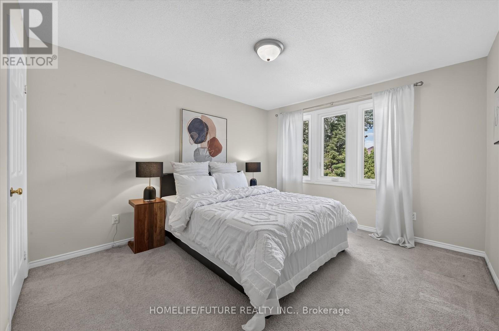 1580 HEATHSIDE CRESCENT - 27