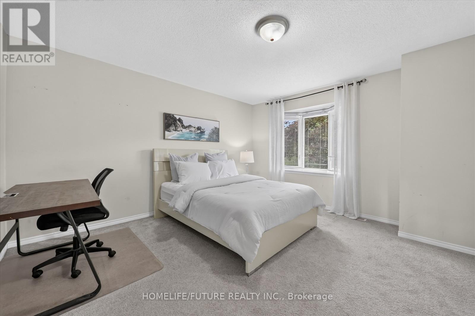 1580 HEATHSIDE CRESCENT - 31