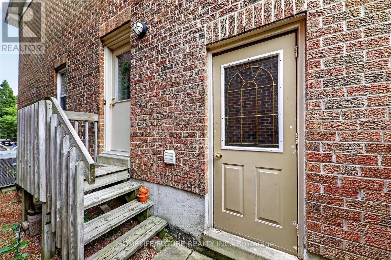 1580 HEATHSIDE CRESCENT - 45