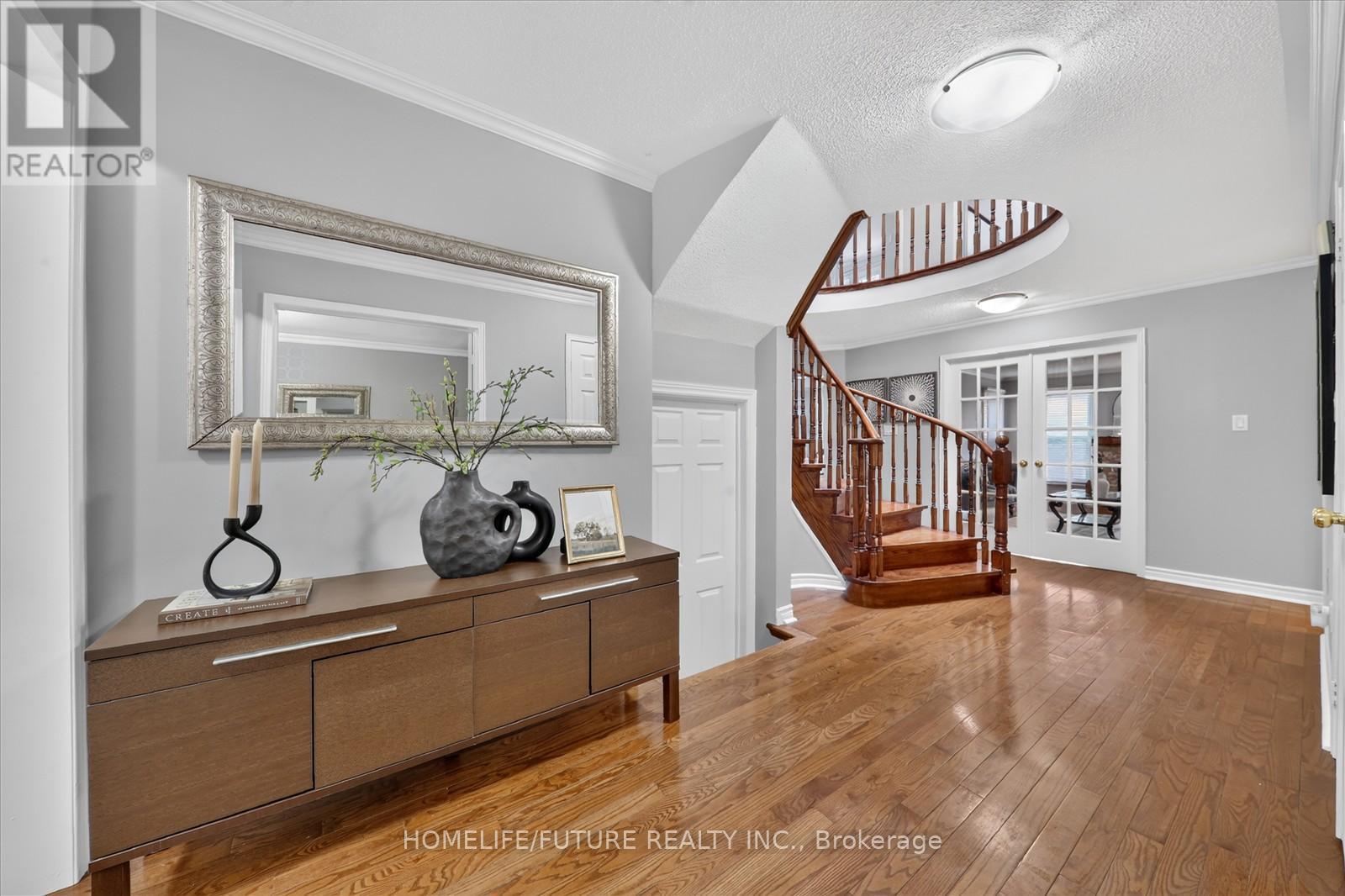 1580 HEATHSIDE CRESCENT - 6