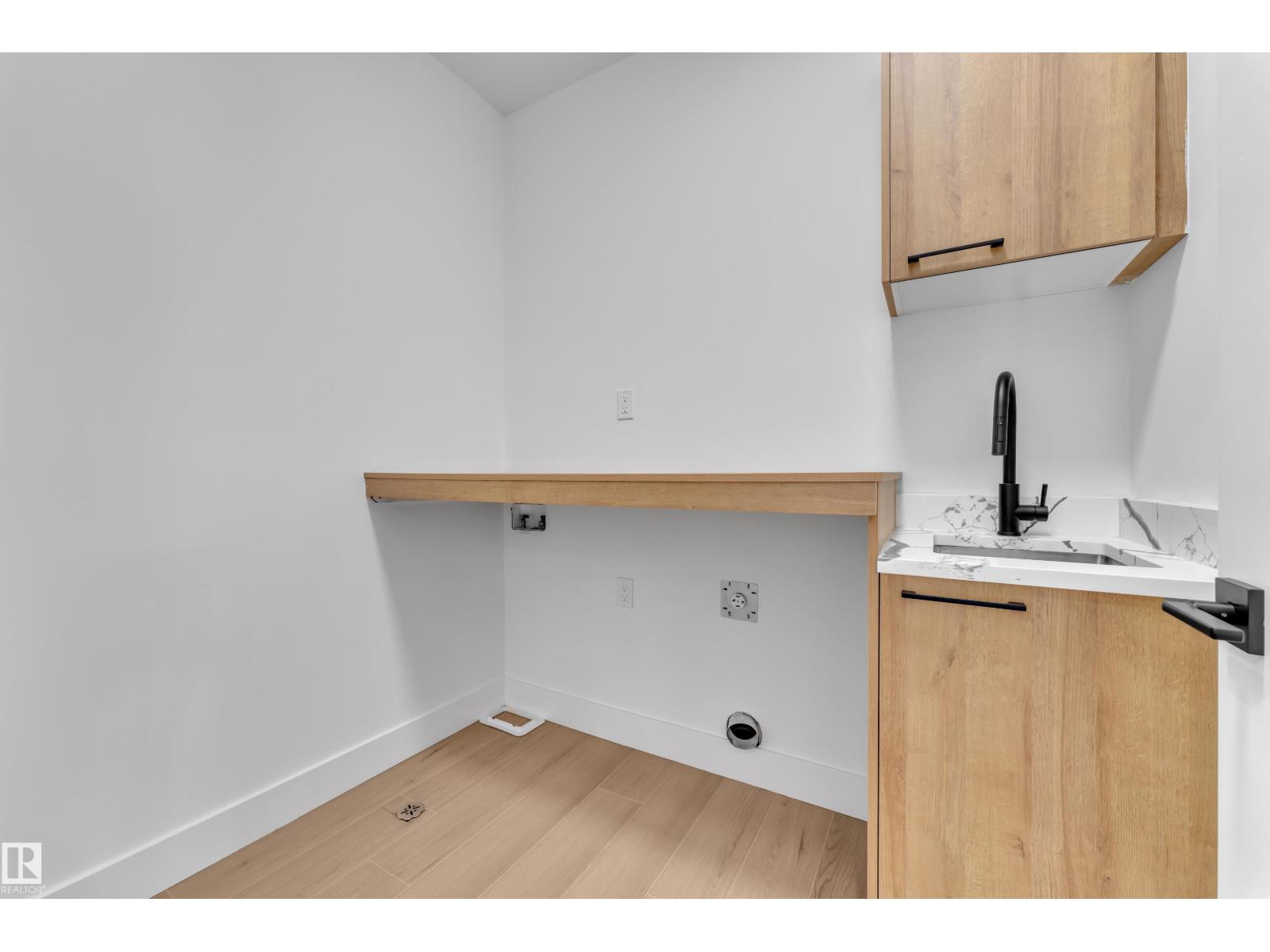 741 ASTORIA WY - 42