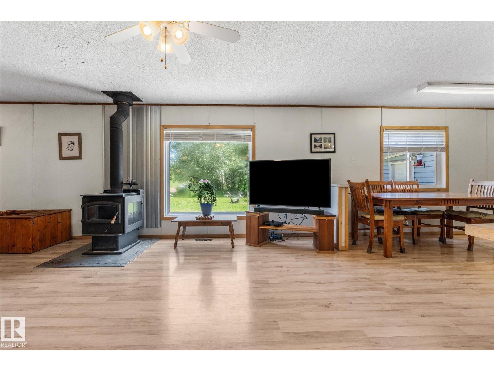 56304 RGE ROAD 13 - 15