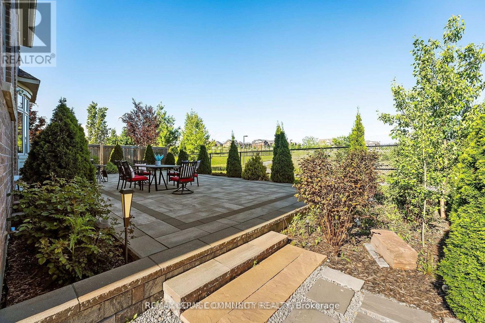 336 FARRELL ROAD - 32