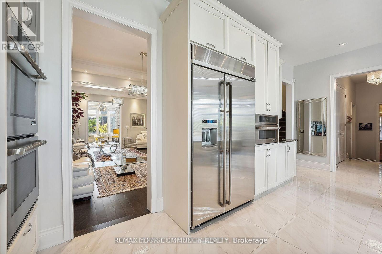 336 FARRELL ROAD - 9