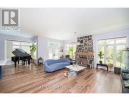 26 Pelosi Way, East Gwillimbury, ON L0G1M0 Photo 16