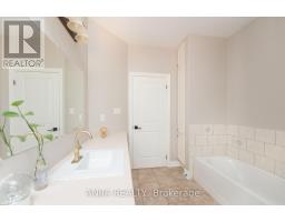 26 Pelosi Way, East Gwillimbury, ON L0G1M0 Photo 24