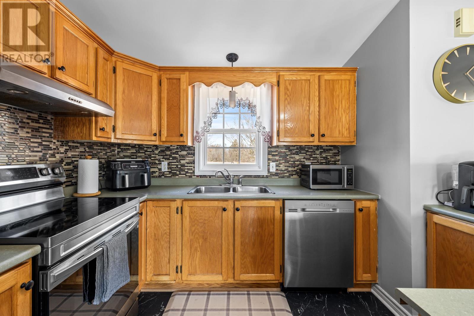 945 Newton Road - 10