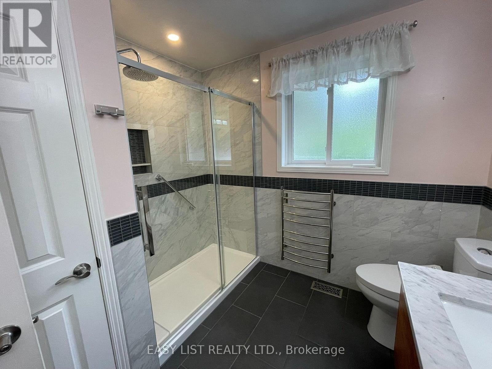 3 BAKER PLACE - 11
