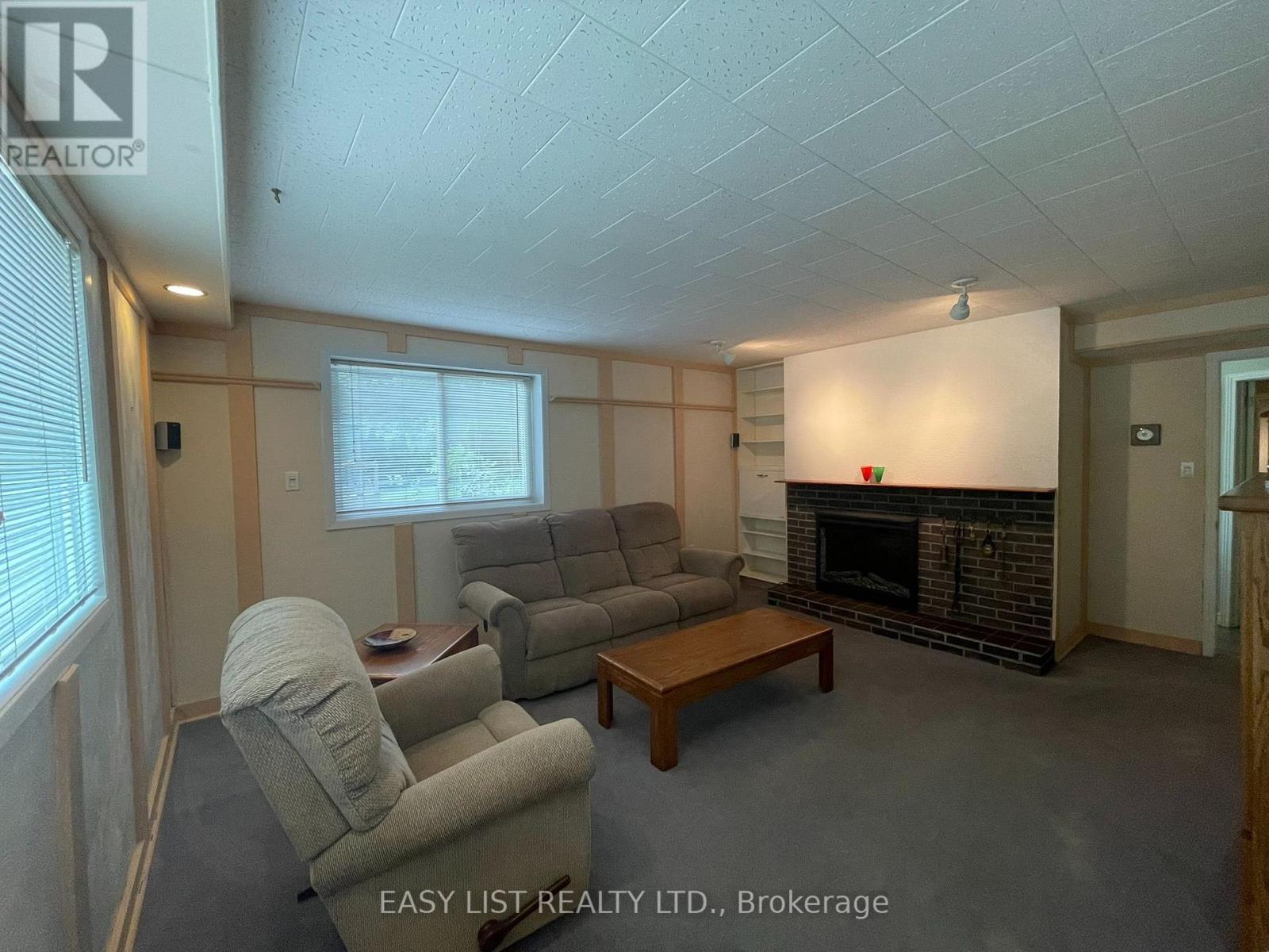 3 BAKER PLACE - 16