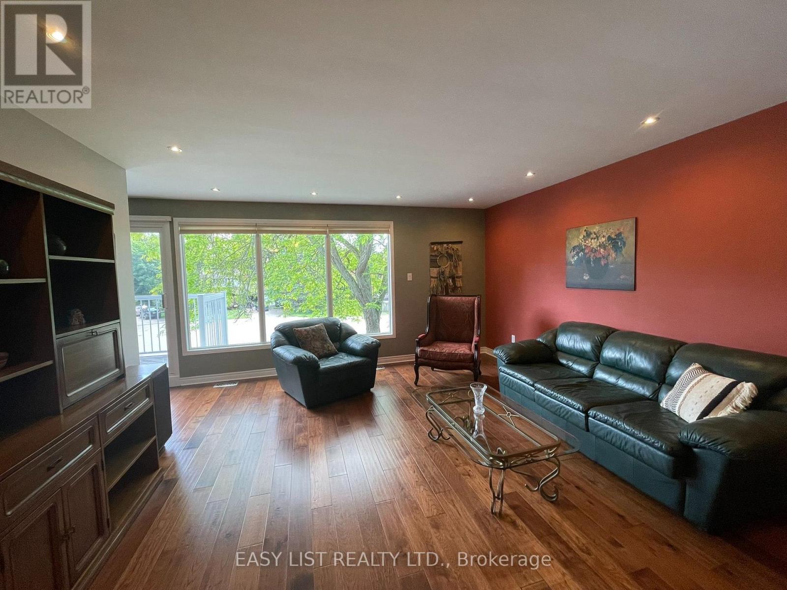 3 BAKER PLACE - 4