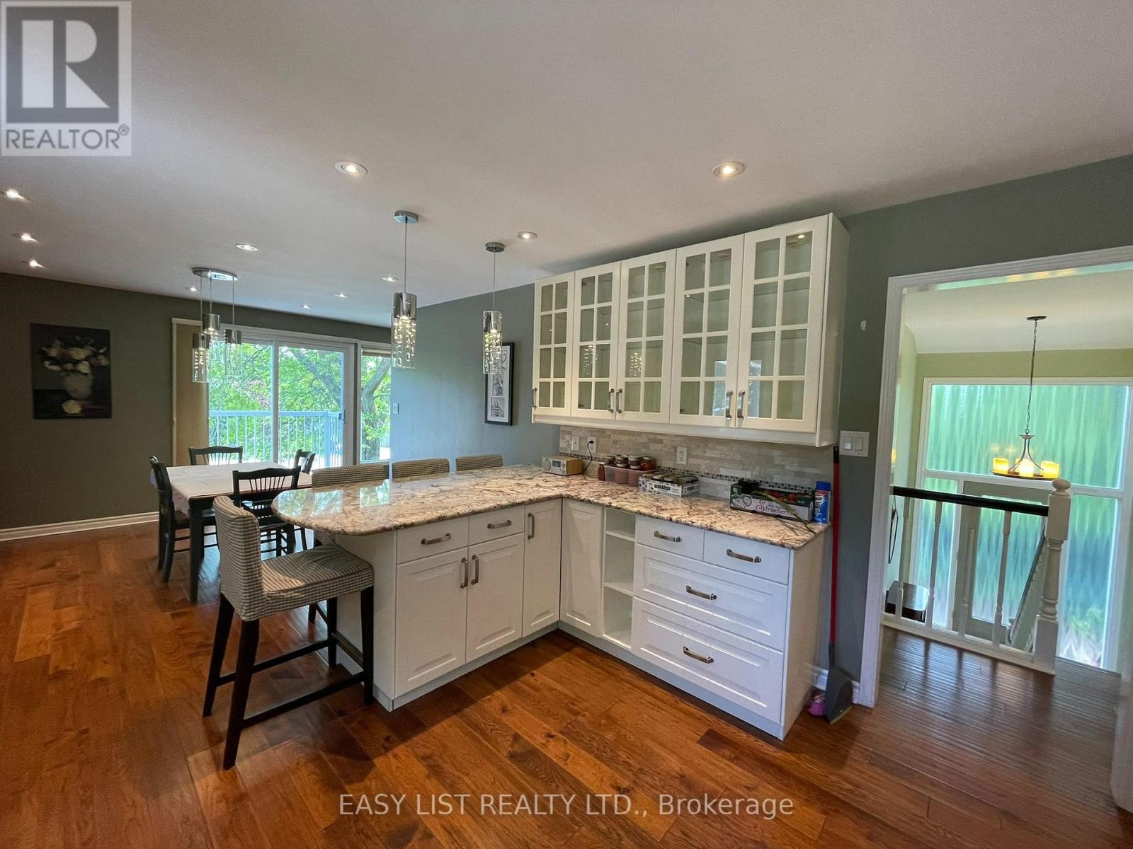 3 BAKER PLACE - 6