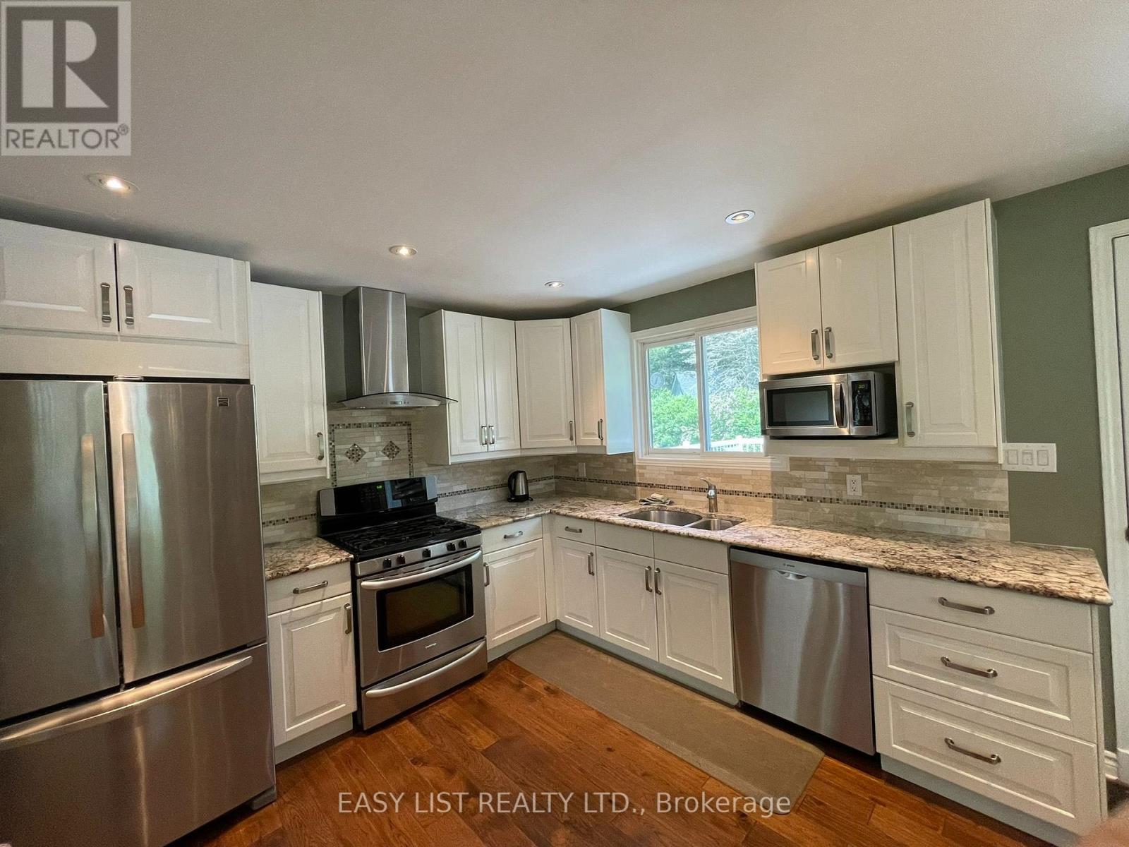 3 BAKER PLACE - 7