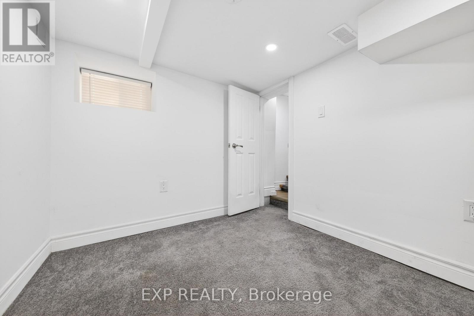 6564 LEVEL AVENUE - 40
