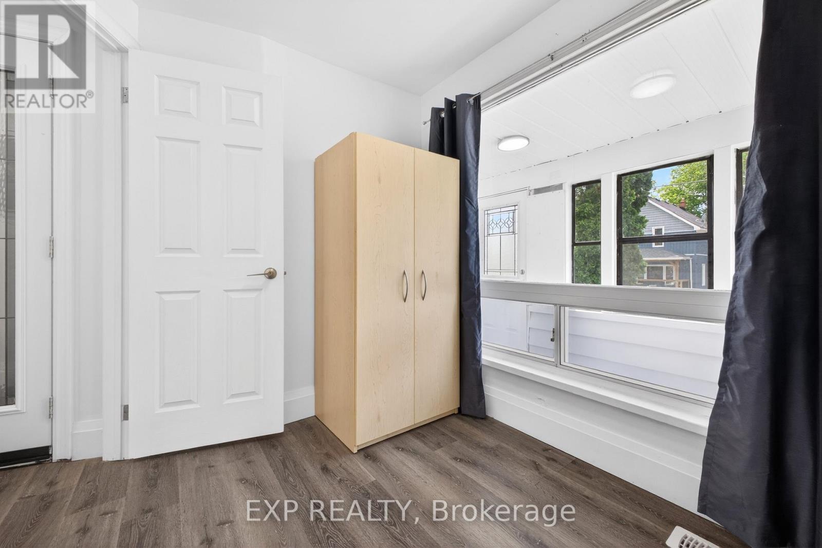 6564 LEVEL AVENUE - 7
