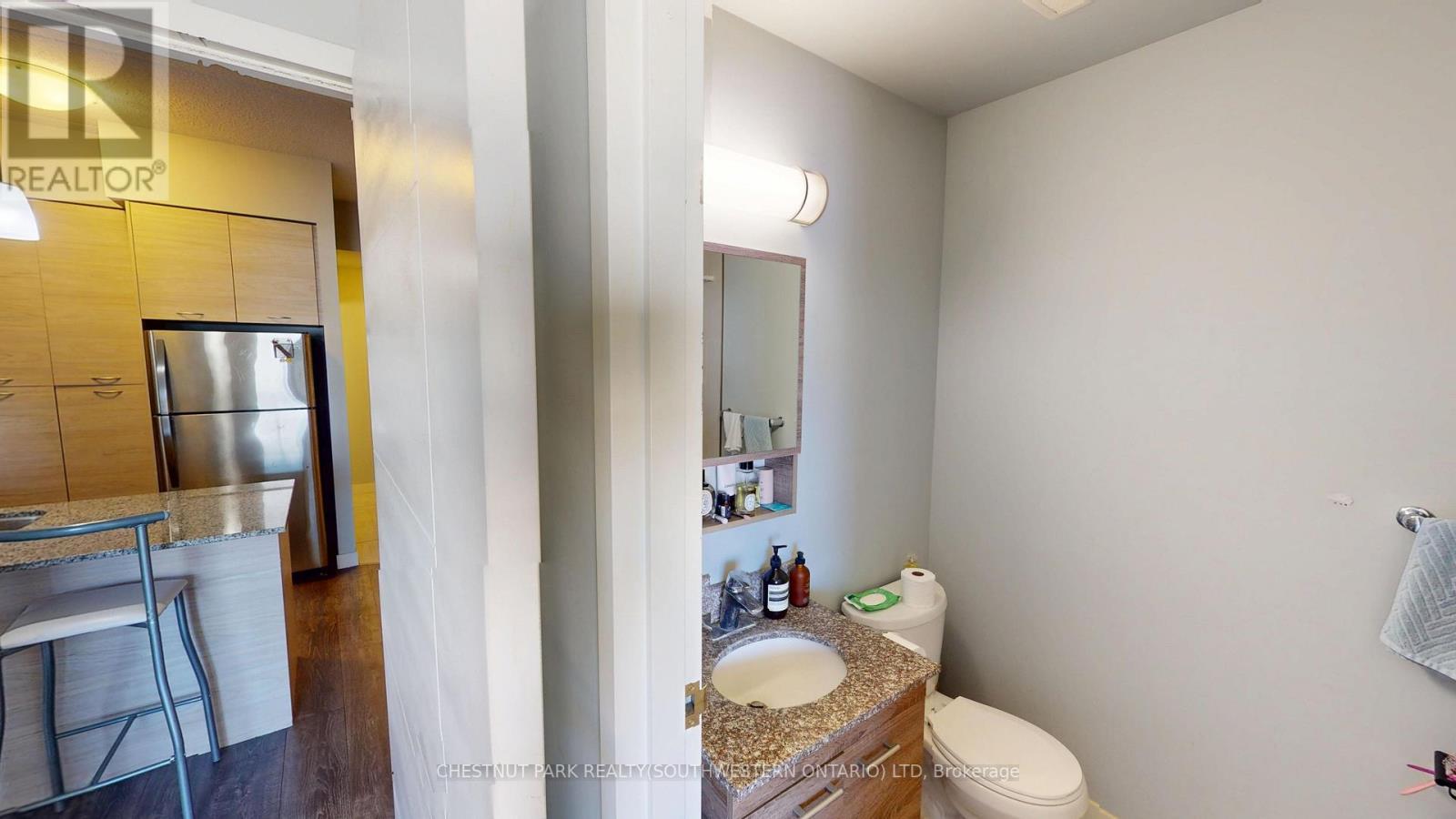 #1505 318 SPRUCE STREET - 16