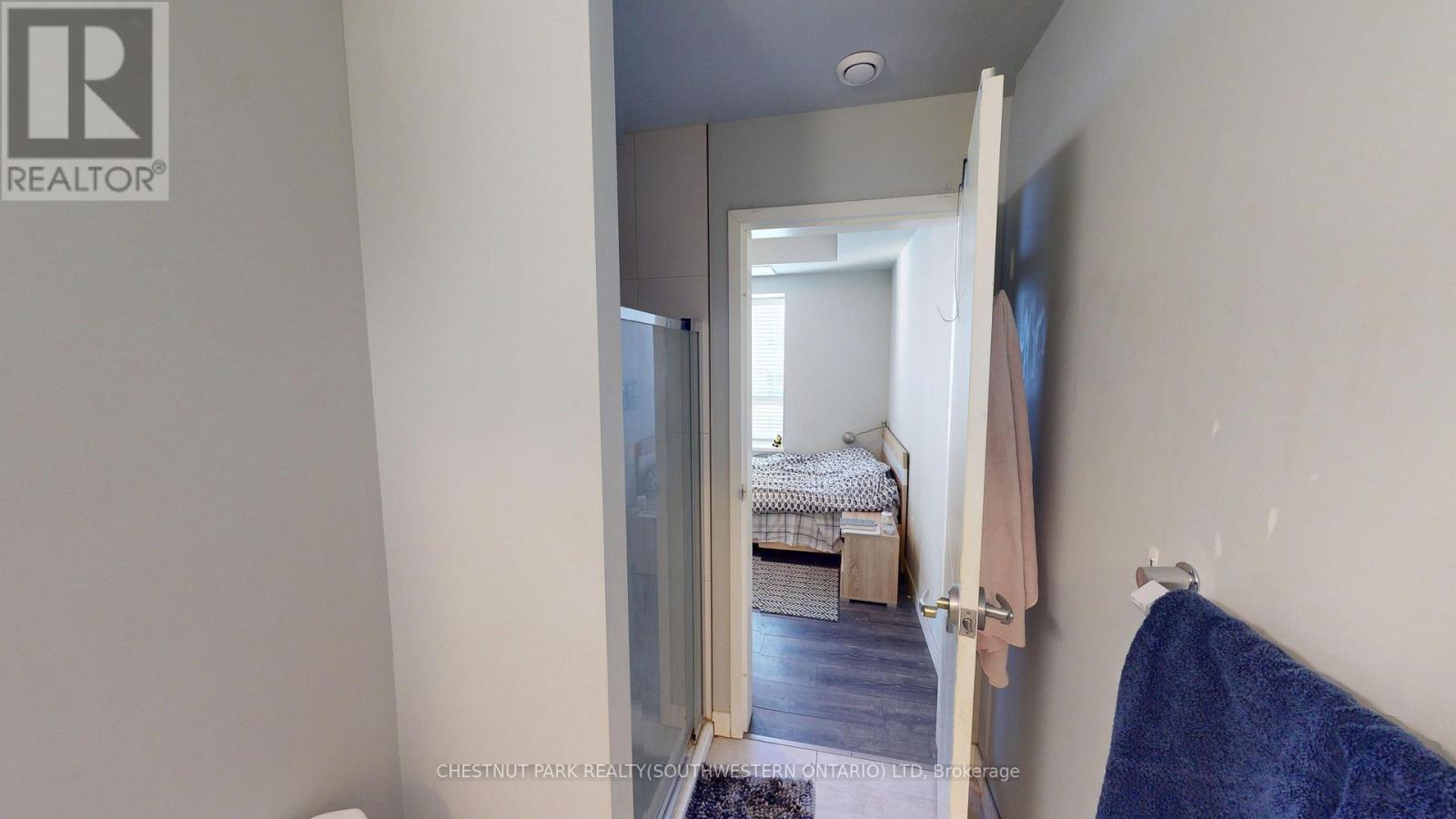 #1505 318 SPRUCE STREET - 23