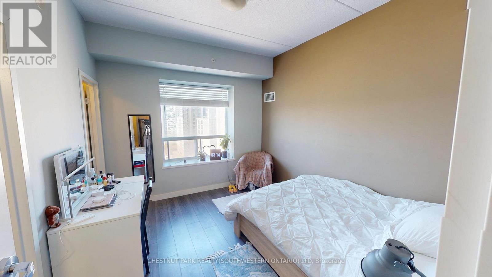 #1505 318 SPRUCE STREET - 26