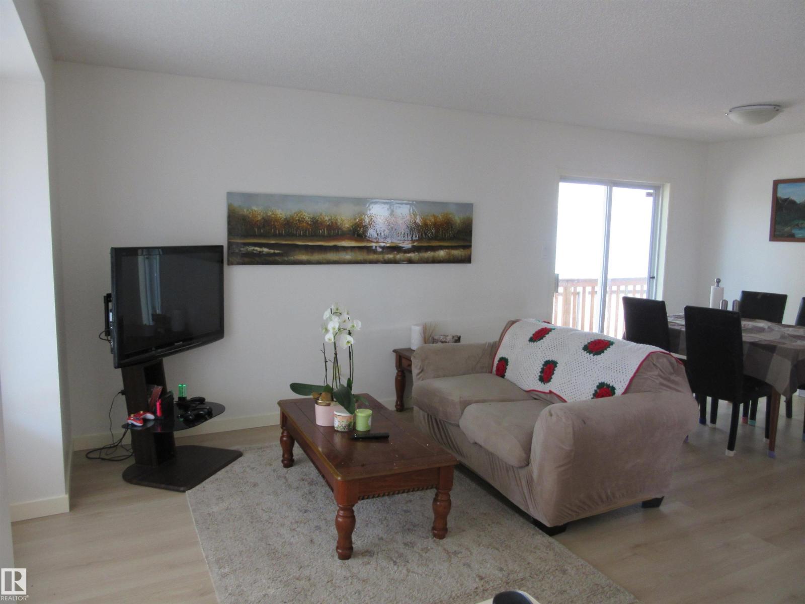 64 HEATHERGLEN CL - photo 2