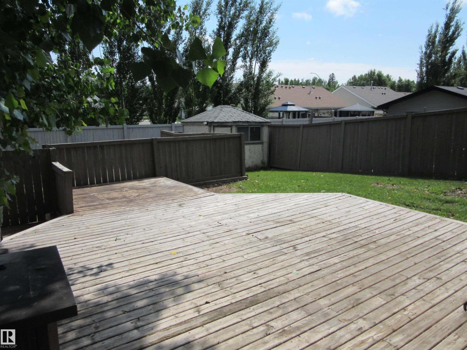 64 HEATHERGLEN CL - 21