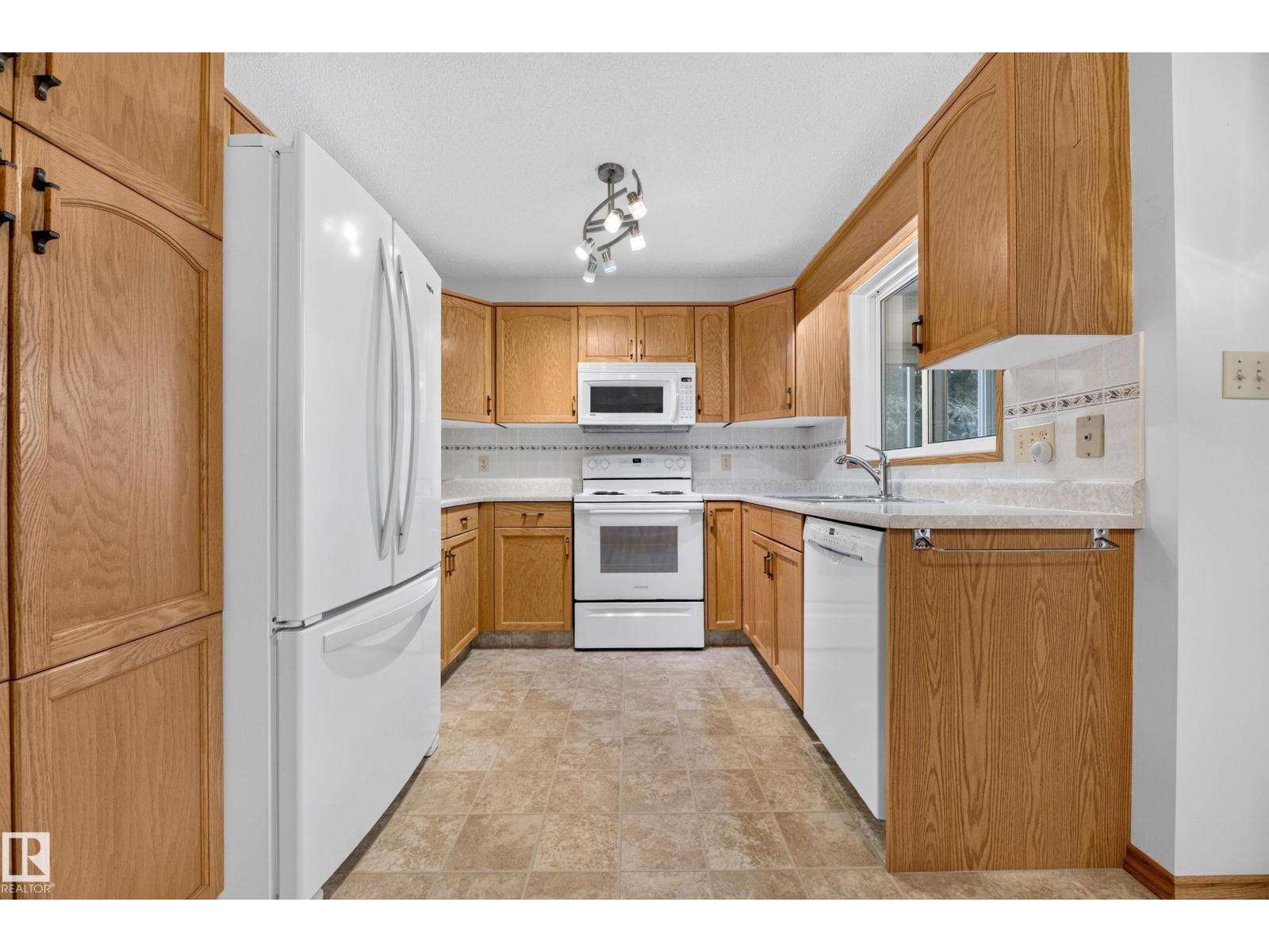#117 51 Alton DR - 18