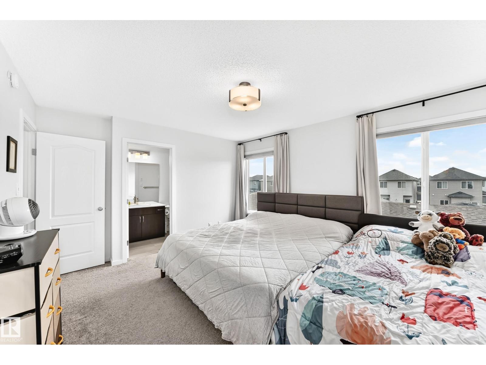 5233 22 AV SW - 21