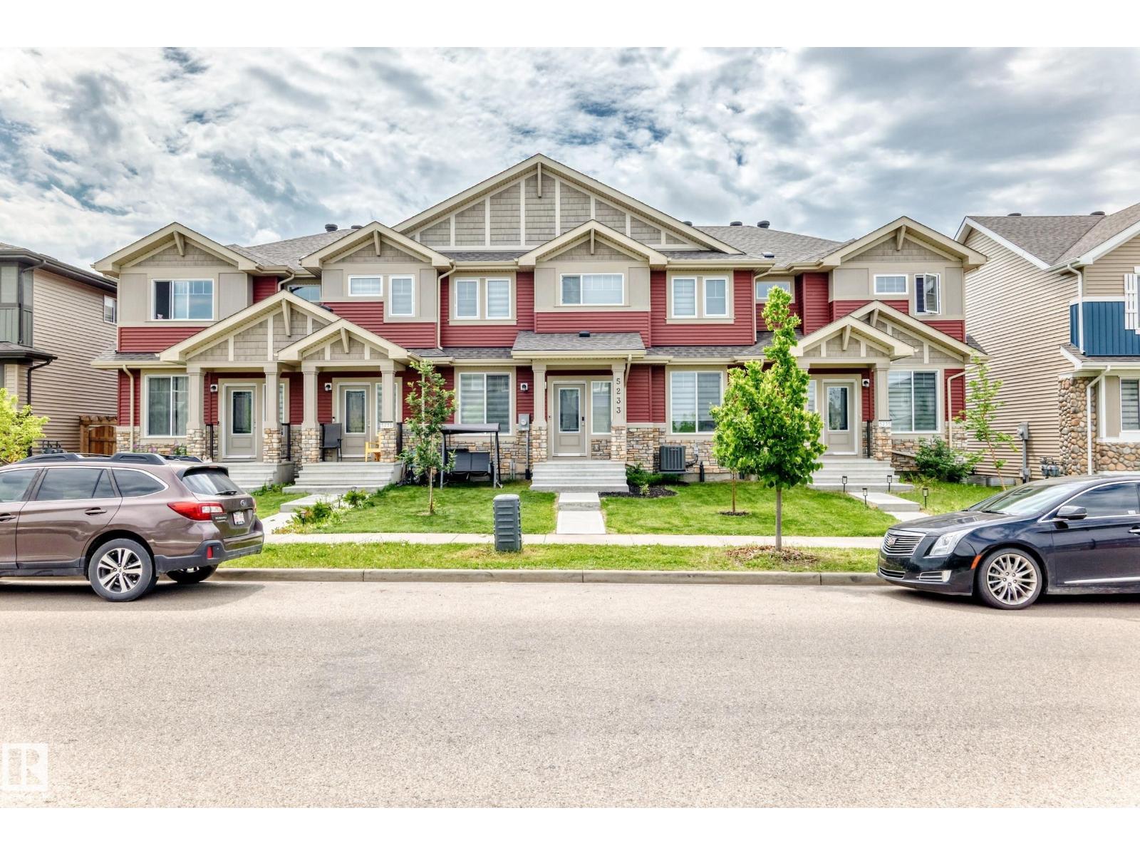 5233 22 AV SW - 50