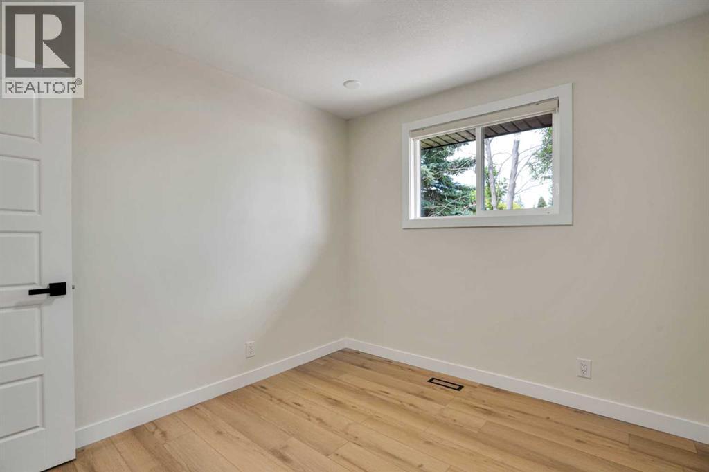 1903 62 Street NE - 17