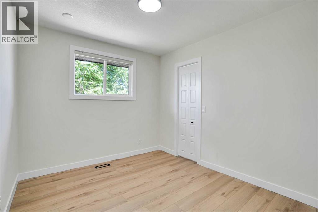 1903 62 Street NE - 14
