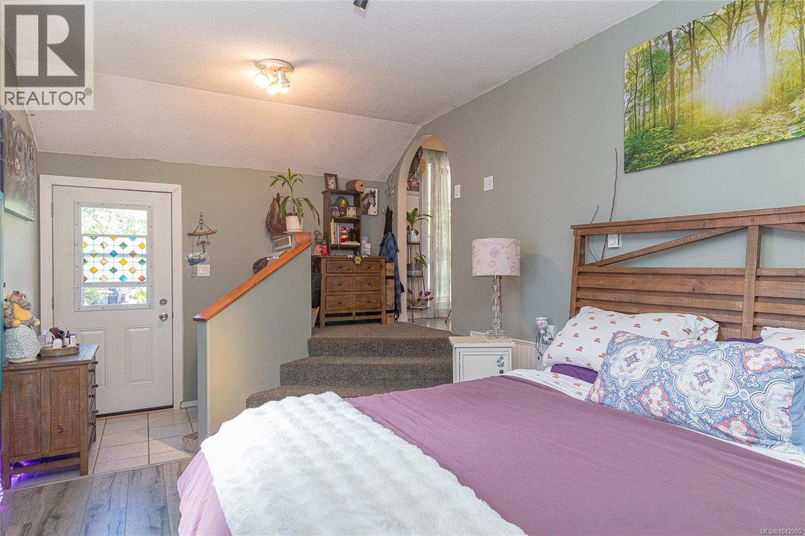 940 Terlane Ave, Langford