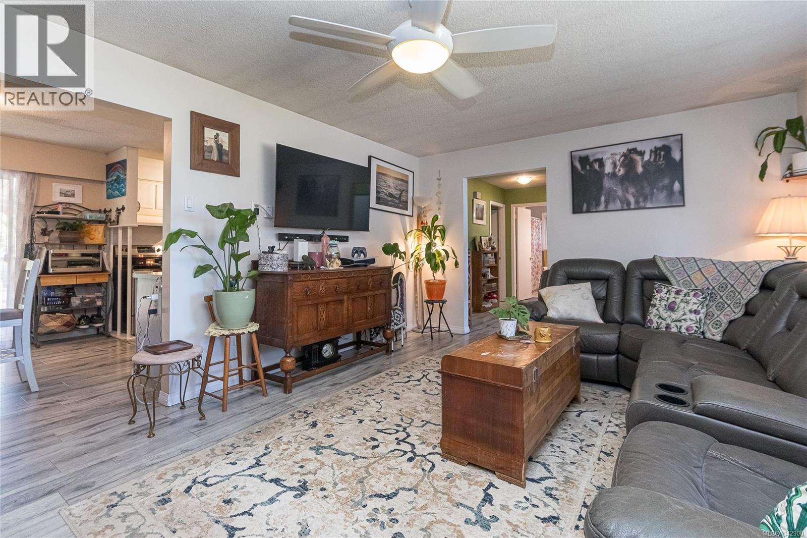 940 Terlane Ave, Langford