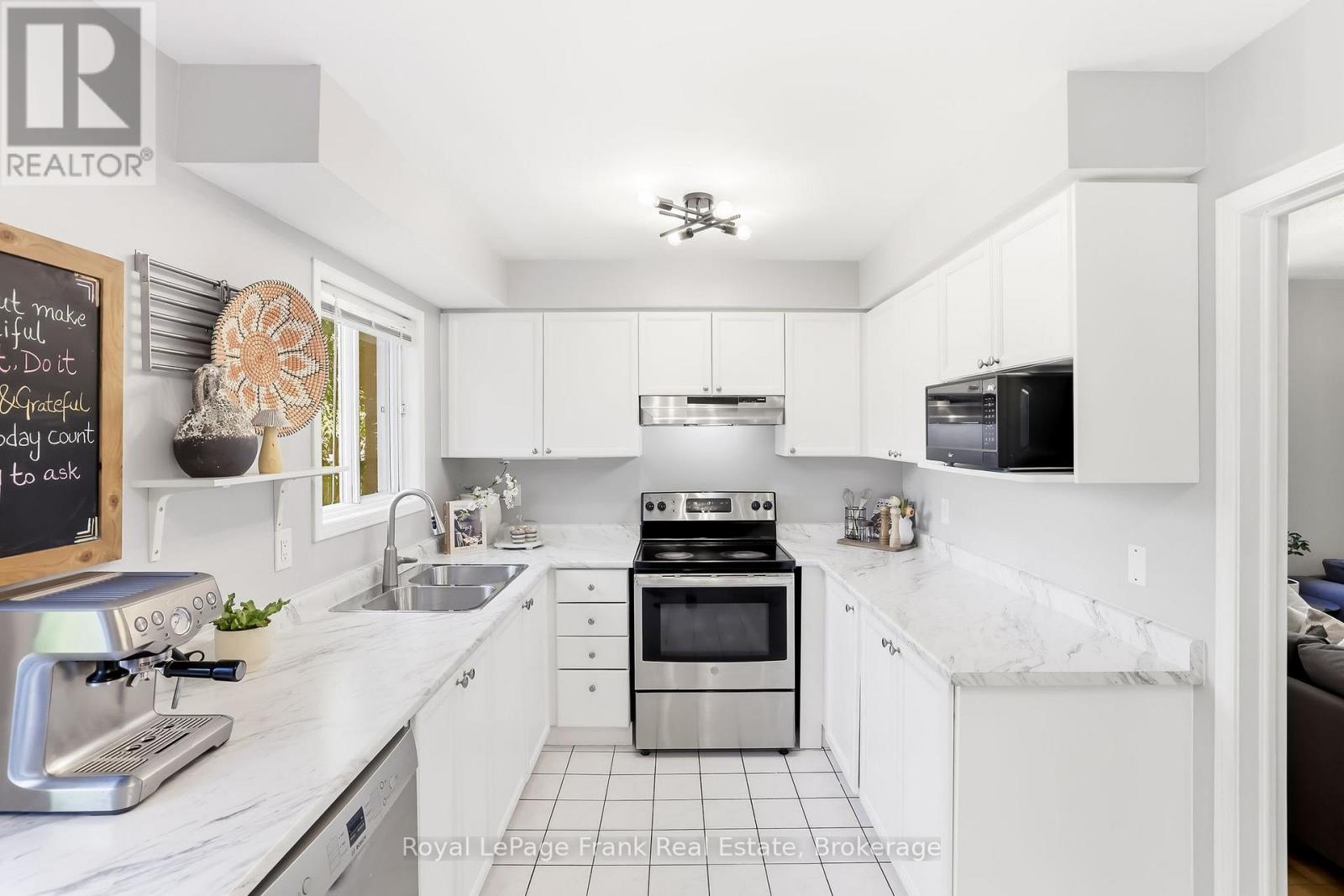112 OKE ROAD - 11