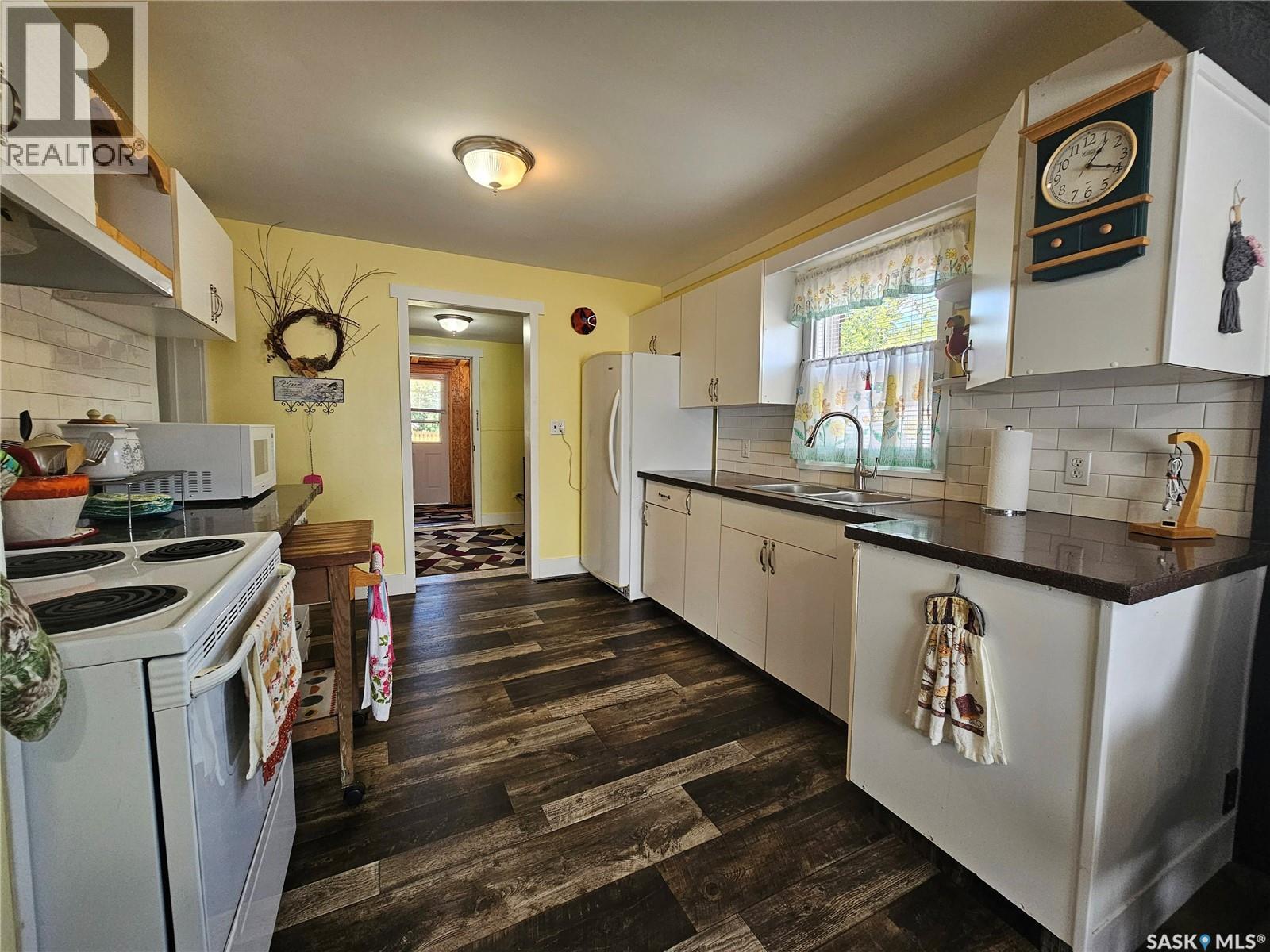 201 Main Street - 1