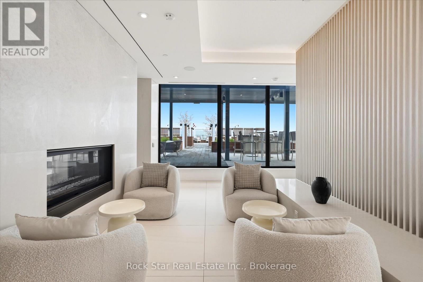#209 28 ANN STREET - 22