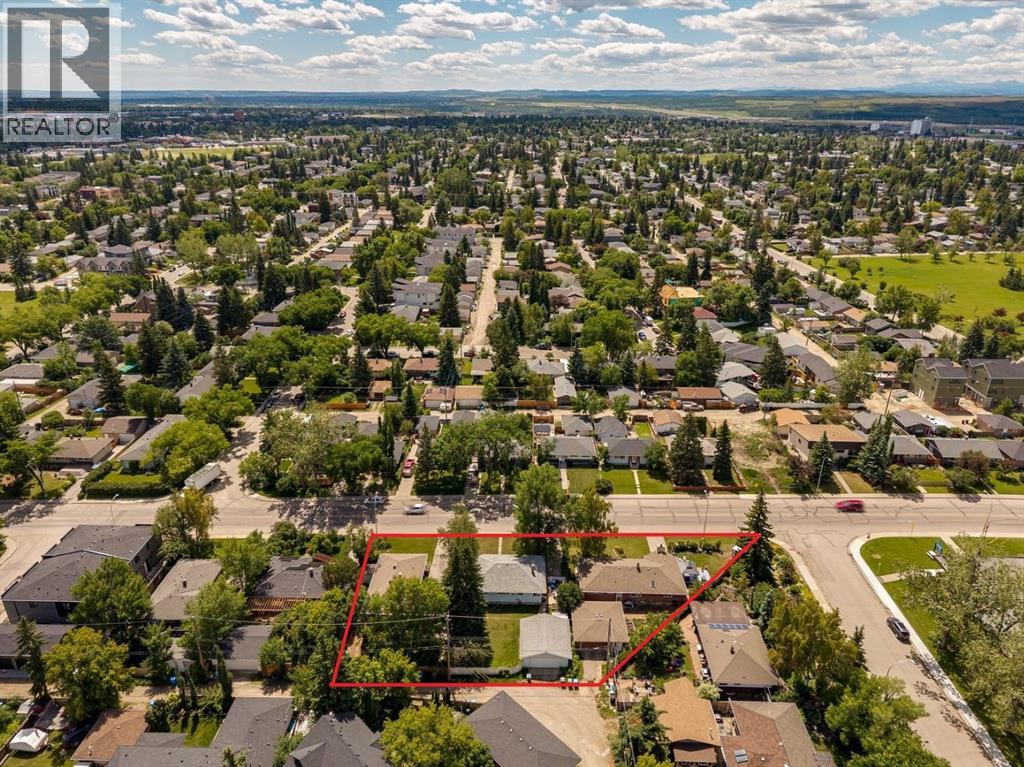 4524 26 Avenue SW - 7
