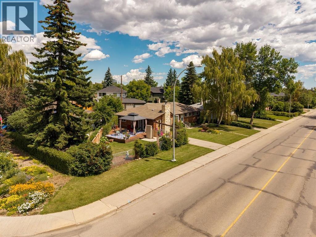 4528 26 Avenue SW - 14