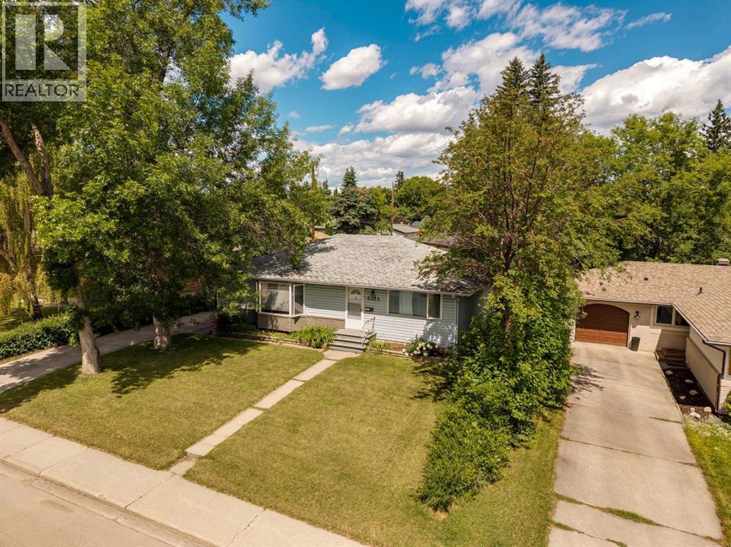 4524 26 Avenue SW - 18