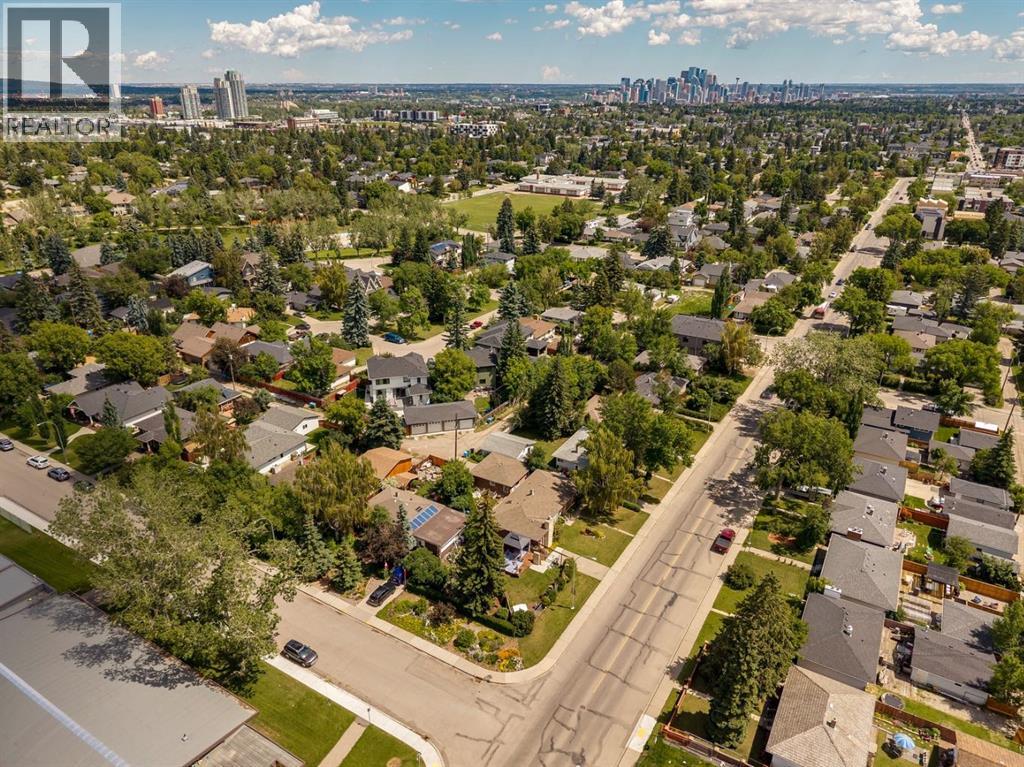 4528 26 Avenue SW - 30