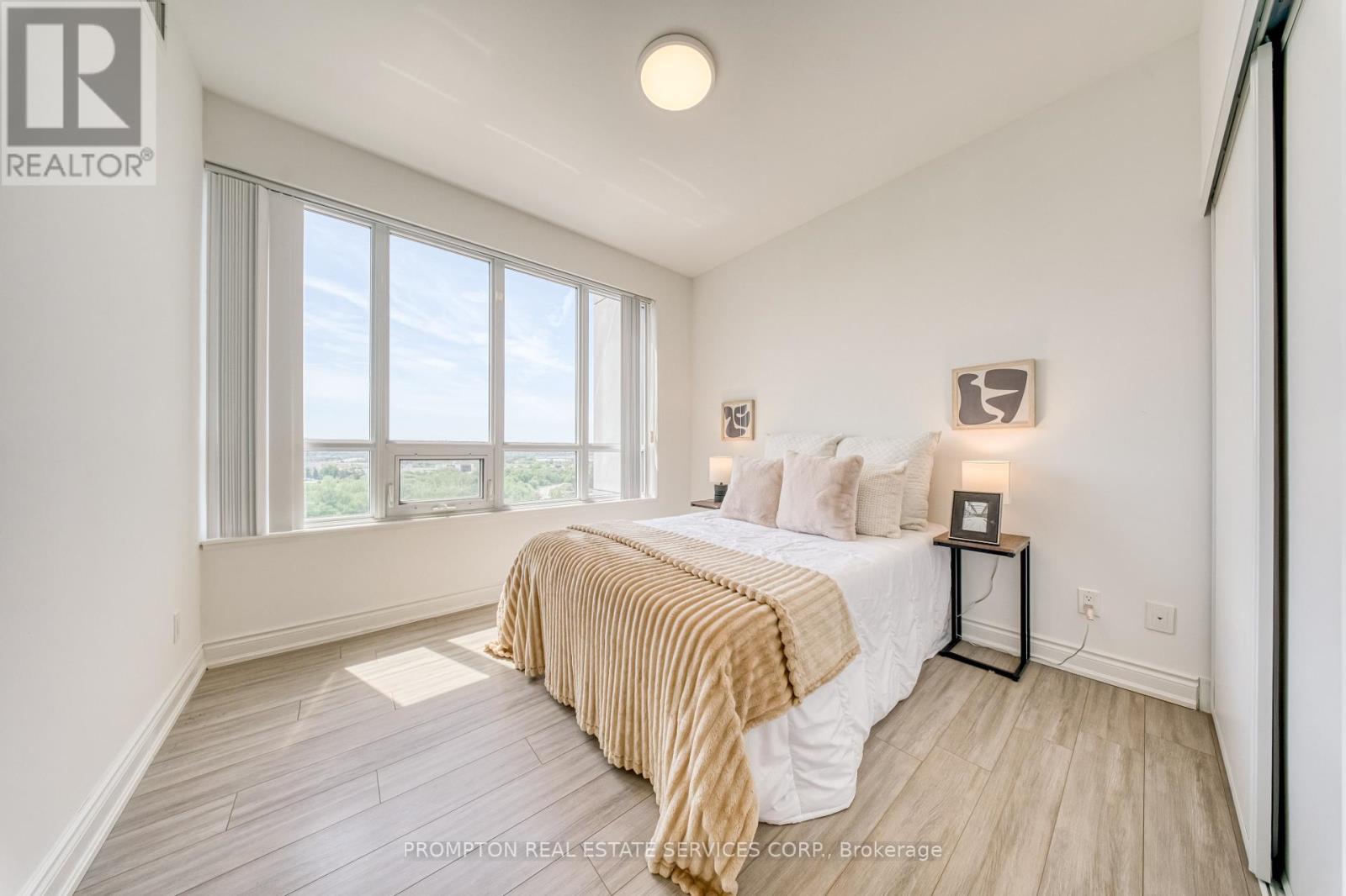 #1208 38 CEDARLAND DRIVE - 25