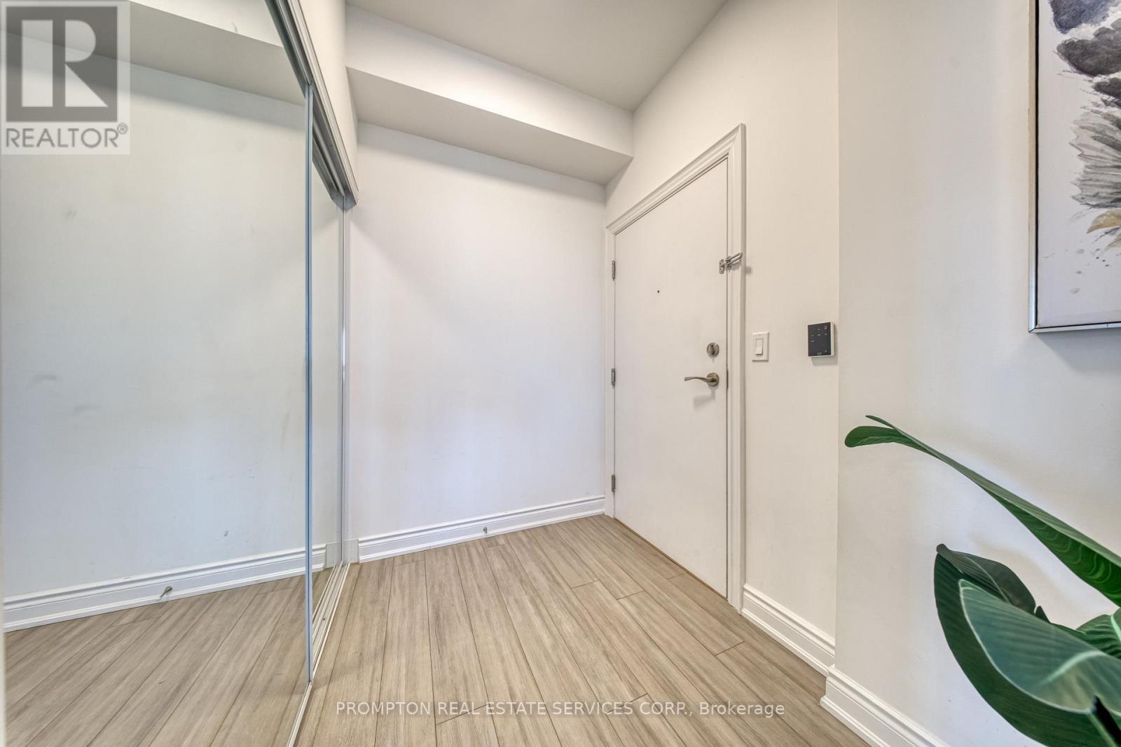 #1208 38 CEDARLAND DRIVE - 5