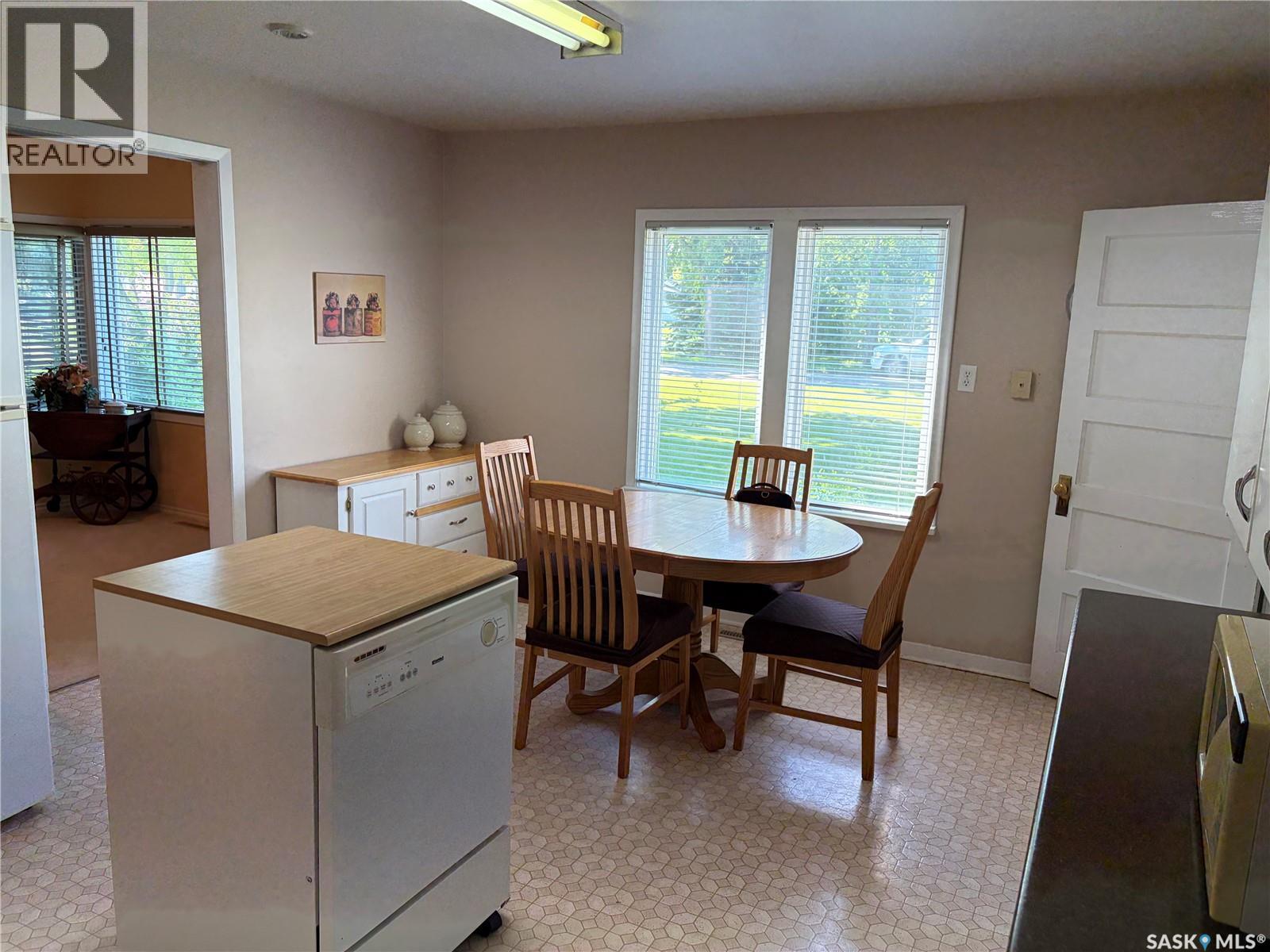305 1st STREET NW - 10