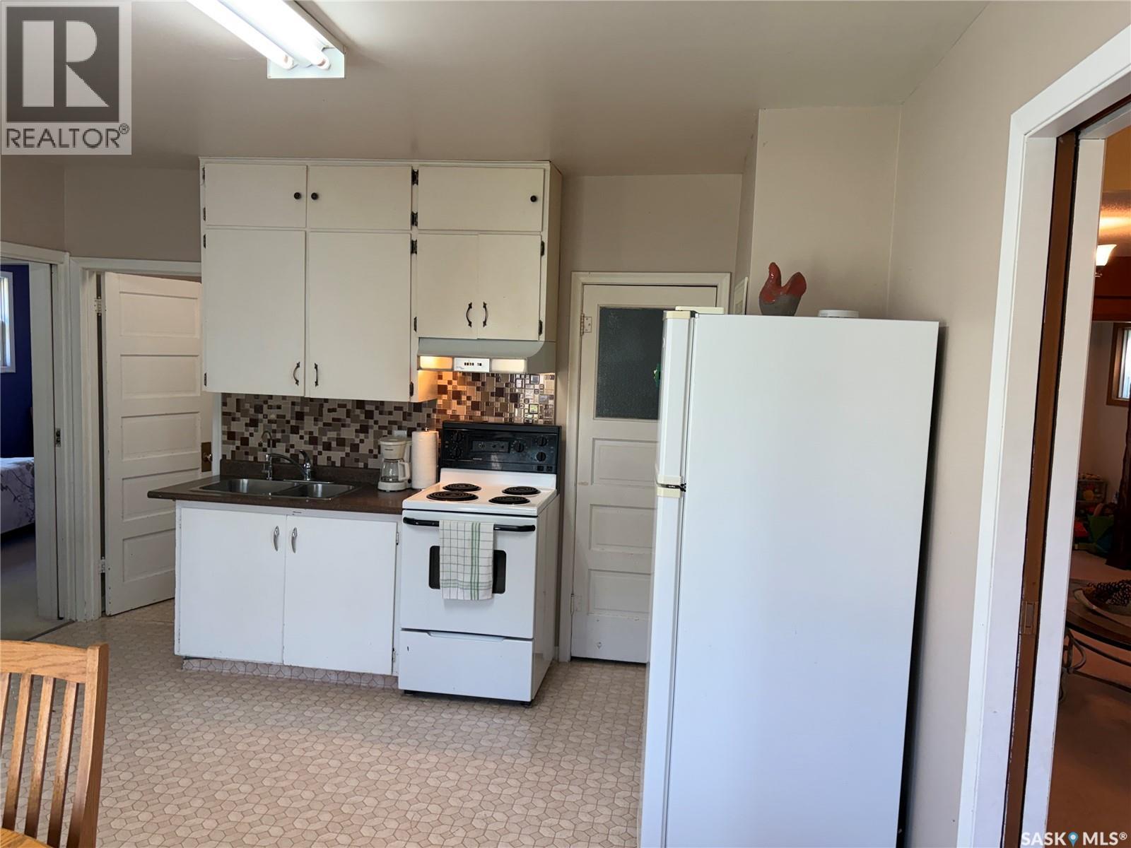 305 1st STREET NW - 8